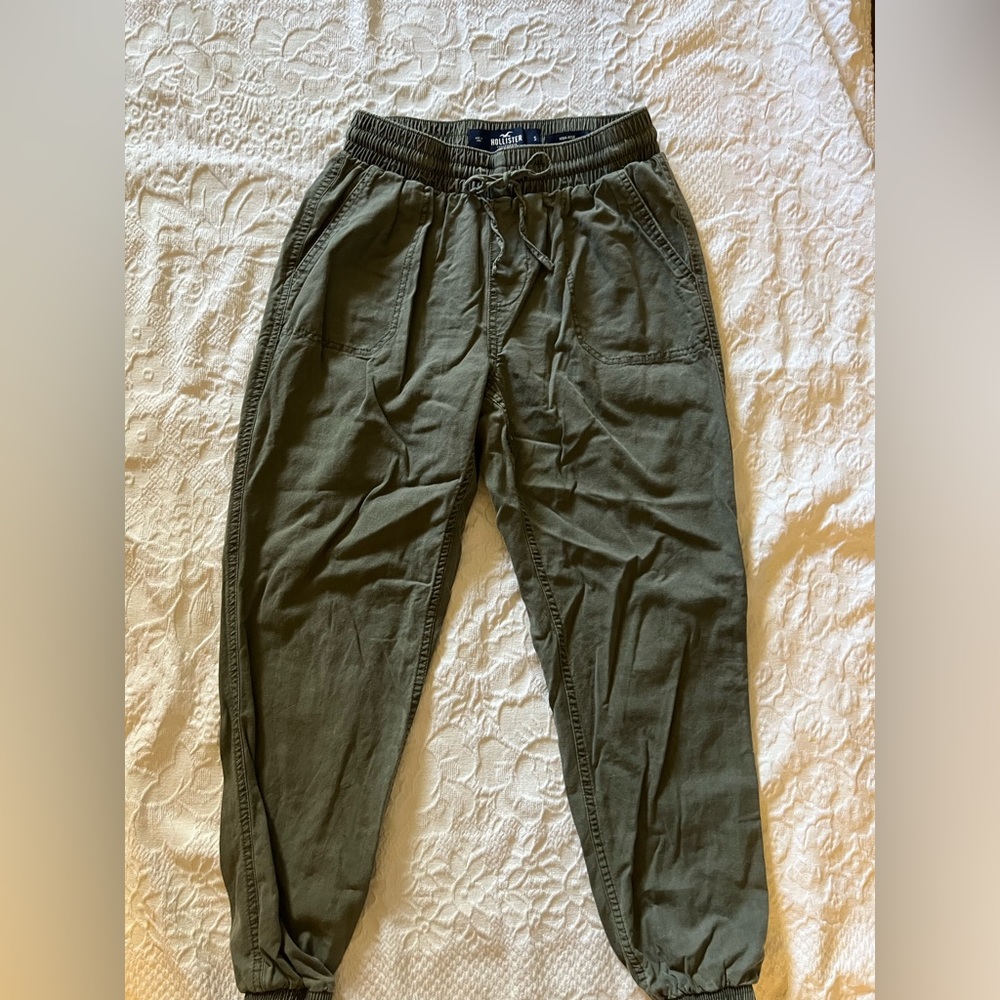 Hollister Olive Green Drawstring Jogger Pants